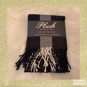 Plush Apparel Ultra Soft Plaid Scarf - NWT